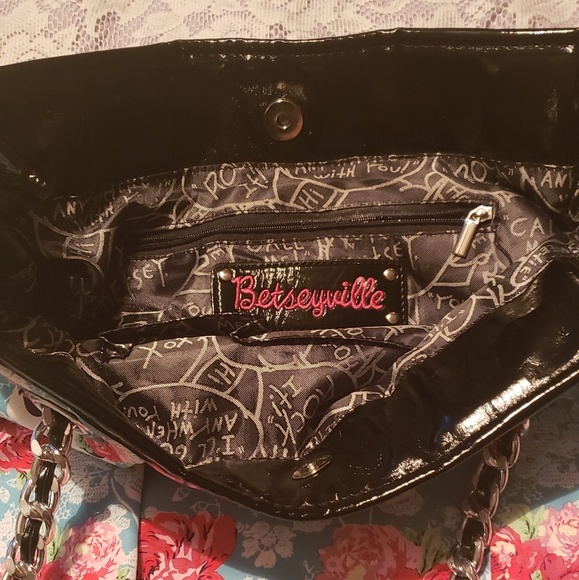Betsey Johnson handbag - Picture 6 of 7